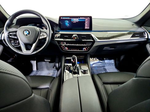 Used 2021 BMW 530e 530e image 17