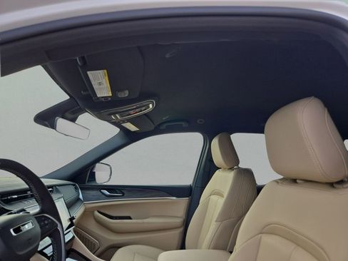 New 2026 Jeep Grand Cherokee Limited AWD/4WD image 15