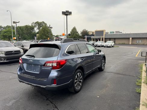 Used 2015 Subaru Outback 2.5i Limited AWD/4WD image 4