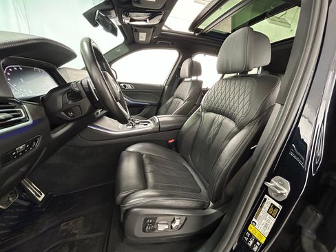 Used 2022 BMW X5 M50i w/ Executive Package image 30