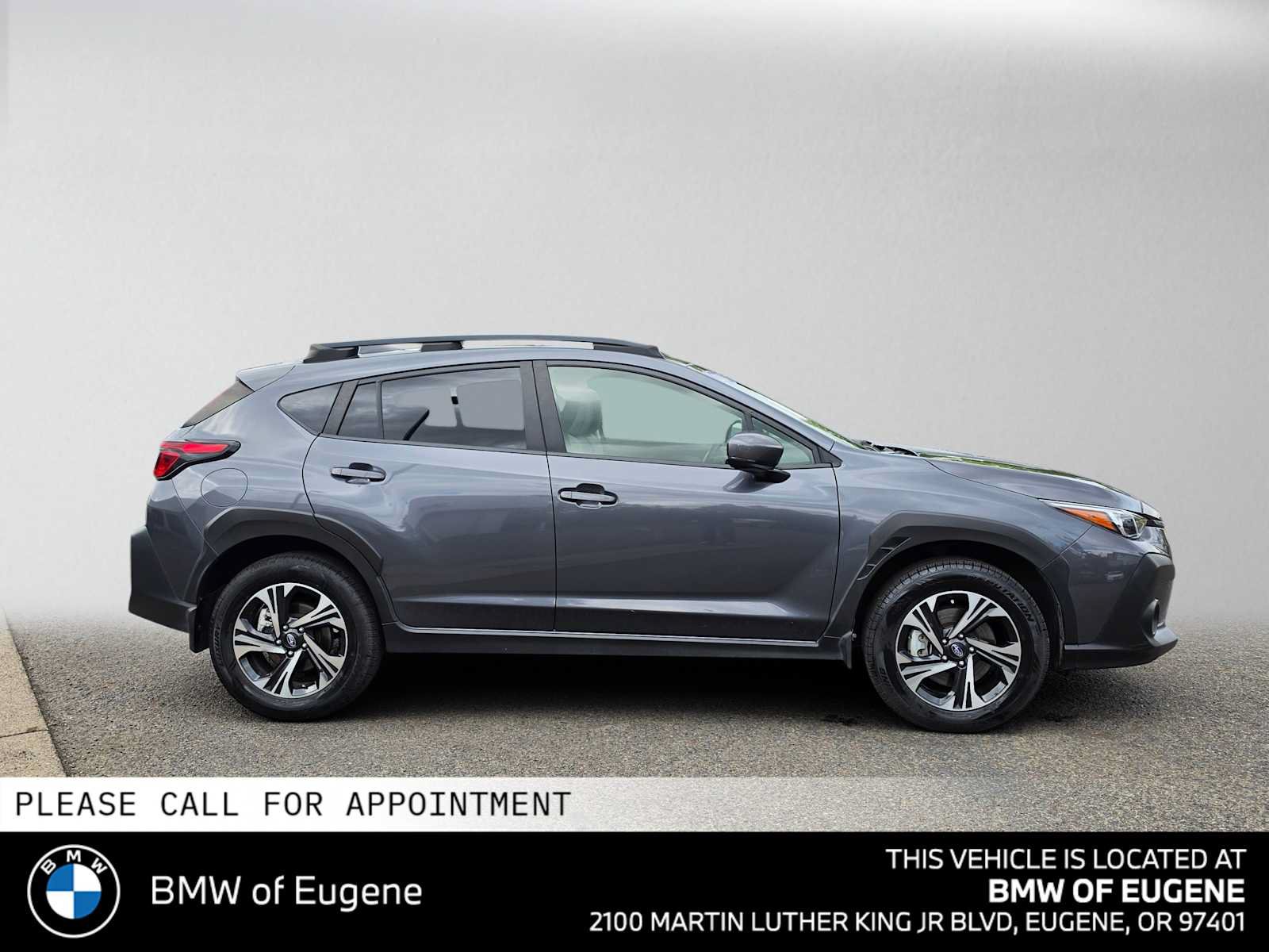 Used 2024 Subaru Crosstrek 2.0i Premium AWD/4WD image 2