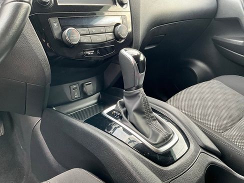 Used 2017 Nissan Rogue Sport SV w/ SV Premium Package image 18