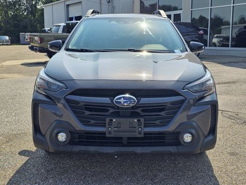 Used 2024 Subaru Outback Premium AWD/4WD image 3