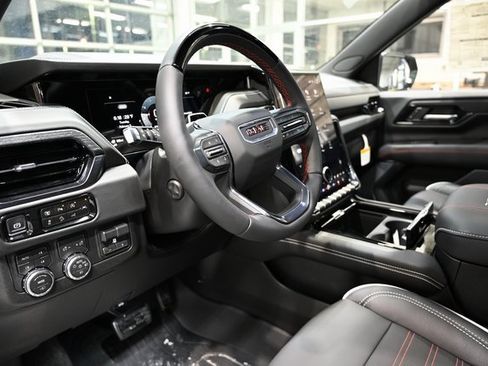 New 2026 GMC Yukon XL AT4 Ultimate w/ LPO, Illumination Package image 27