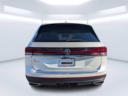 New 2026 Volkswagen Atlas SE image 3