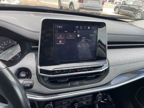 Used 2022 Jeep Compass Latitude w/ Convenience Group image 18