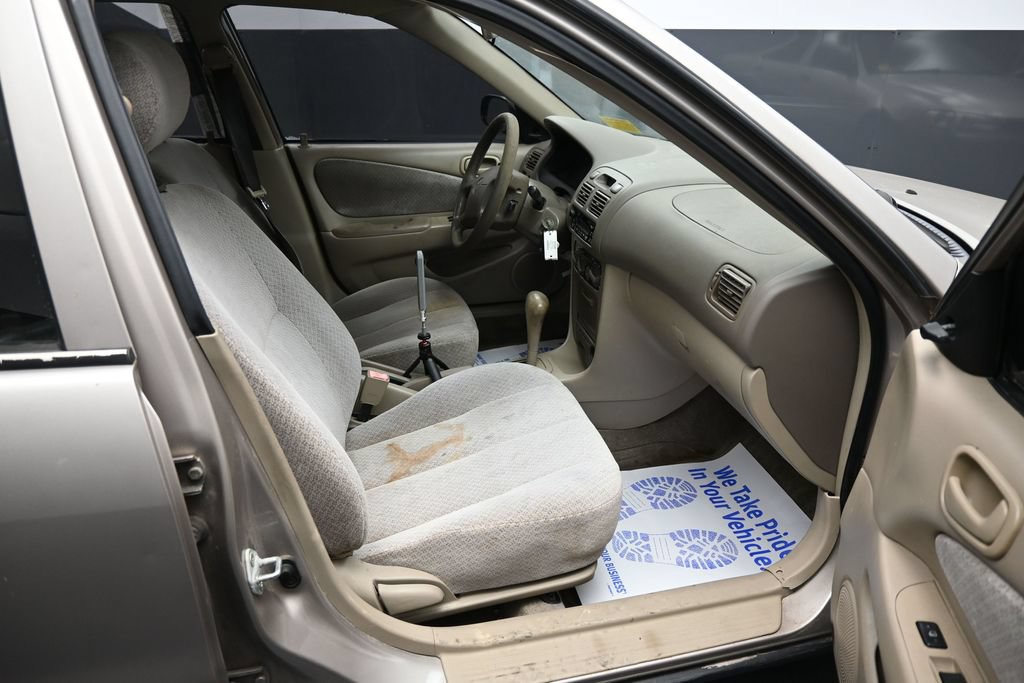 Used 2000 Toyota Corolla CE w/ Value Pkg FWD image 17