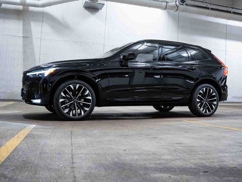 New 2026 Volvo XC60 B5 Ultra w/ Protection Package Premier image 3