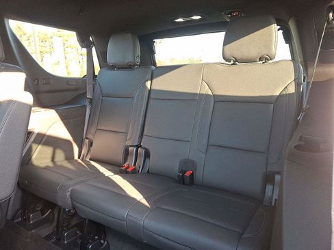 Used 2023 Chevrolet Tahoe Z71 w/ Z71 Off-Road Package image 31