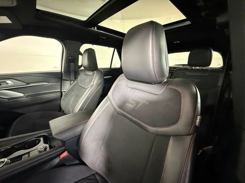 Used 2025 Ford Explorer ST AWD/4WD image 14