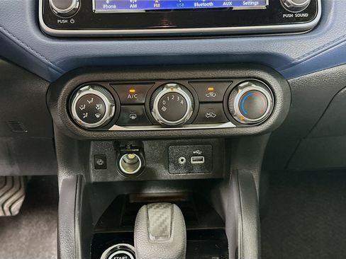 Used 2025 Nissan Versa SV FWD image 23