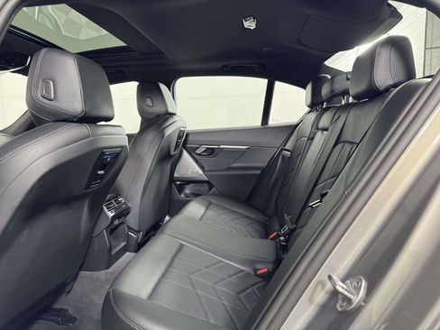 Used 2025 BMW 530i xDrive w/ Premium Package image 31