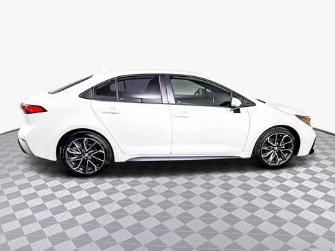Used 2020 Toyota Corolla SE image 11