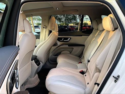 Used 2023 Mercedes-Benz EQS 450+ SUV image 6
