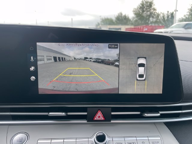 Used 2024 Hyundai Elantra Limited FWD image 15
