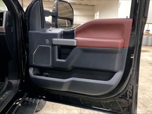 Certified 2022 Ford F250 Platinum w/ Tremor Off-Road Package AWD/4WD image 23