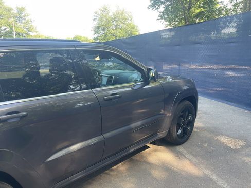 Used 2015 Jeep Grand Cherokee High Altitude AWD/4WD image 38
