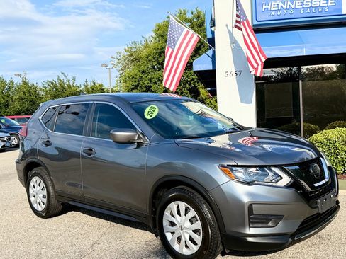 Used 2020 Nissan Rogue S FWD image 21