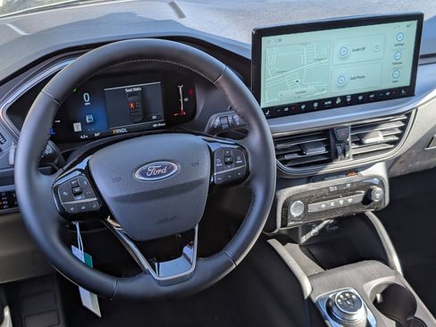 New 2026 Ford Escape SE image 11