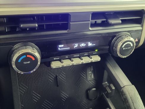 Used 2024 Toyota Tacoma SR5 RWD image 27