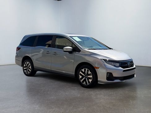 Used 2025 Honda Odyssey EX-L image 4
