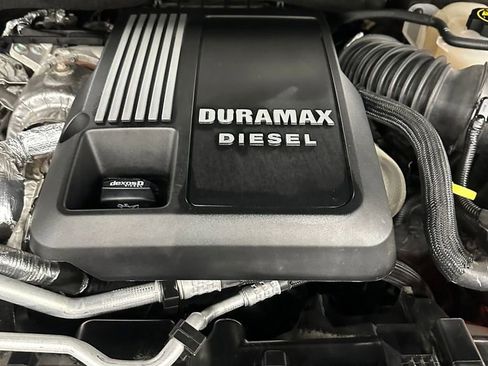Used 2022 GMC Yukon SLT w/ SLT Premium Package AWD/4WD image 7