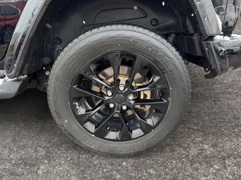 Used 2021 Jeep Wrangler Unlimited Sahara image 14