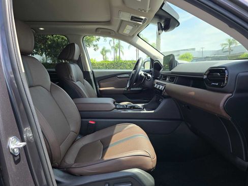Used 2025 Honda Pilot Elite image 10
