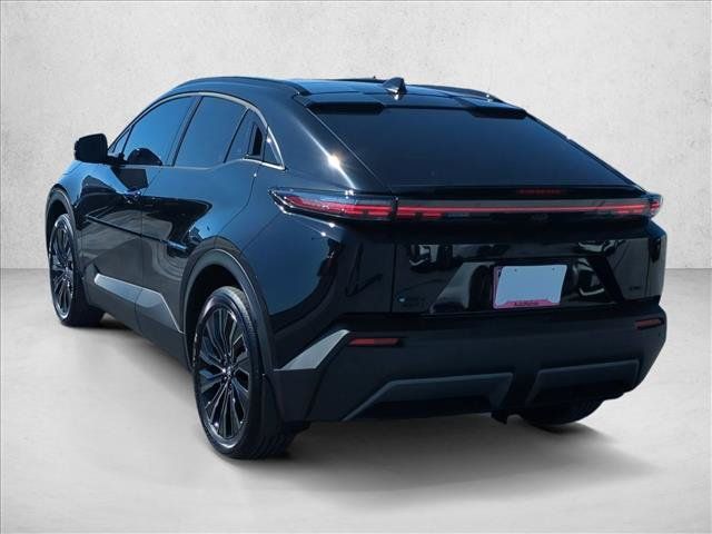 Used 2026 Toyota C-HR AWD/4WD image 8
