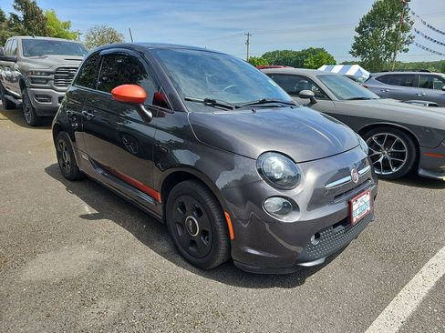 Used 2019 FIAT 500 e w/ Esport Package FWD image 7