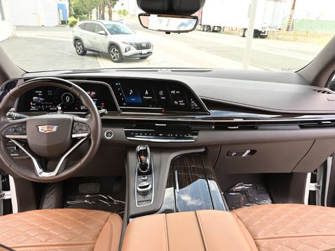 Used 2021 Cadillac Escalade ESV Sport w/ Driver Assist Tech Package AWD/4WD image 13