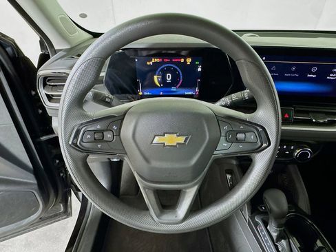 Used 2025 Chevrolet TrailBlazer LT image 9