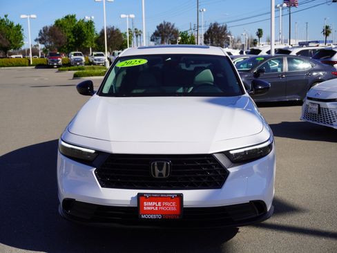 Used 2025 Honda Accord SE image 4