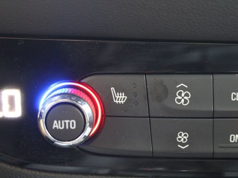 Used 2023 Buick Enclave Essence w/ Experience Buick Package AWD/4WD image 41