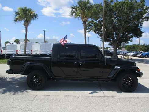Used 2022 Jeep Gladiator Sport AWD/4WD image 8