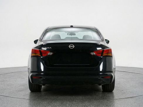 Used 2025 Nissan Altima 2.5 SV image 7