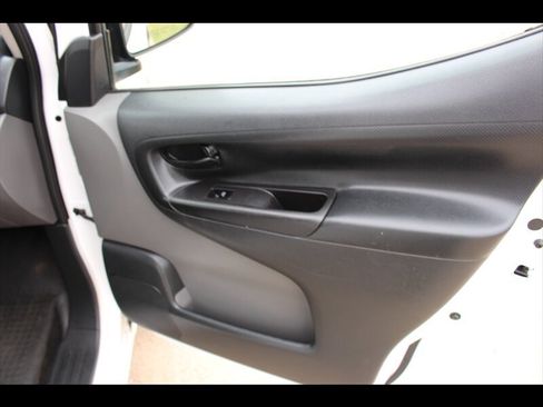 Used 2016 Nissan NV200 S FWD image 23