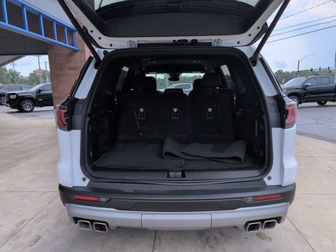 Used 2026 GMC Acadia Elevation w/ Elevation Premium Package FWD image 21