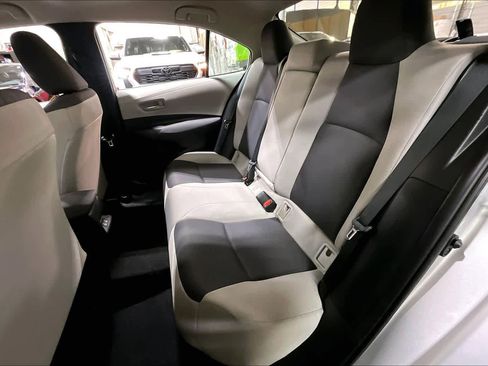 Used 2025 Toyota Corolla LE w/ Convenience Package image 22