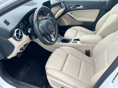 Used 2019 Mercedes-Benz GLA 250 4MATIC image 10