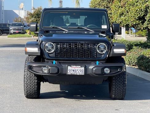 Used 2024 Jeep Wrangler Unlimited AWD/4WD image 4