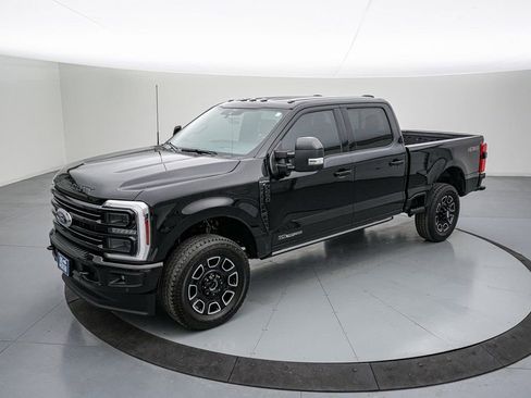 Certified 2025 Ford F250 Platinum image 9