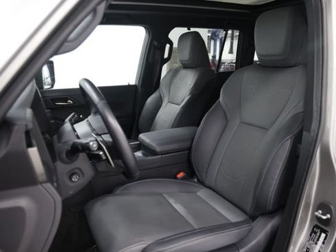 Used 2024 Lexus GX 550 w/ Cold Area Package AWD/4WD image 19