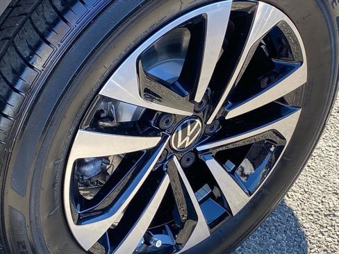 Certified 2024 Volkswagen Tiguan S image 19