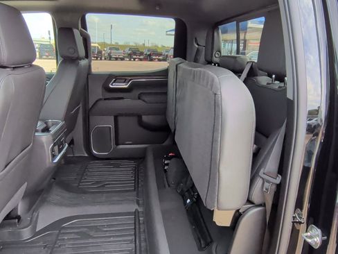 New 2026 GMC Sierra 1500 SLT image 41