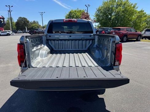 Used 2024 Chevrolet Colorado LT image 10