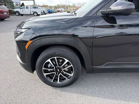 Used 2025 Chevrolet TrailBlazer LT AWD/4WD image 11