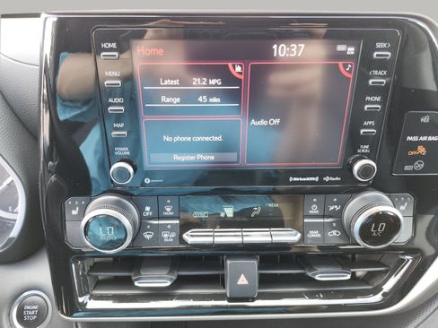 Used 2021 Toyota Highlander XLE FWD image 24