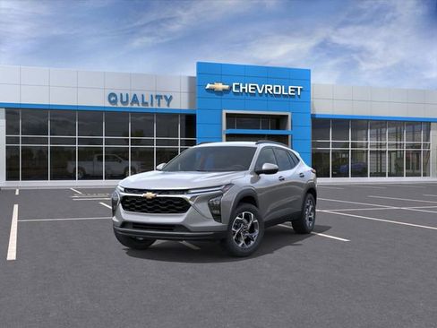 New 2026 Chevrolet Trax LT w/ Driver Confidence Package image 8
