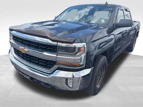 Used 2017 Chevrolet Silverado 1500 LT w/ All Star Edition AWD/4WD image 10